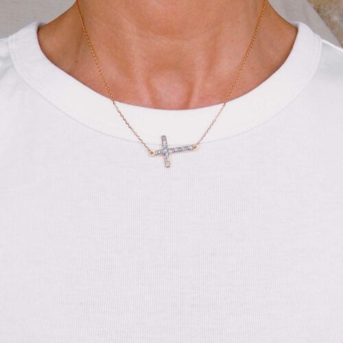 Pendentif croix horizontale rock - création Mademoiselle Oups