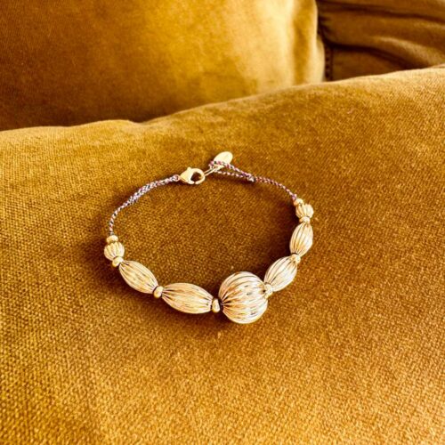 bracelet réglable en cordon et perles striées dorées collection Portofino - fabrication française design Mademoiselle Oups