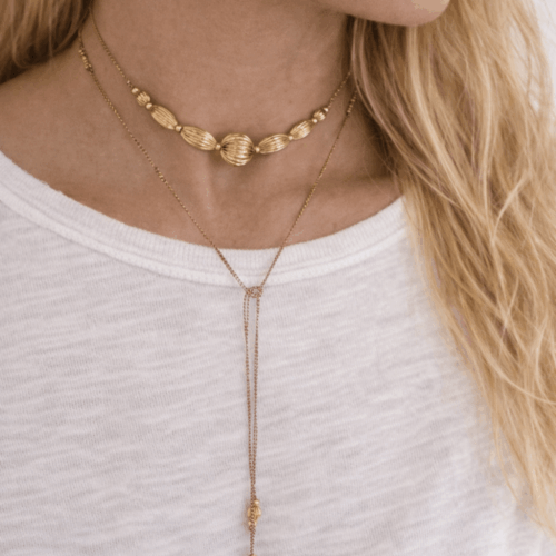 collier écharpe en perles striées dorées - design Mademoiselle Oups