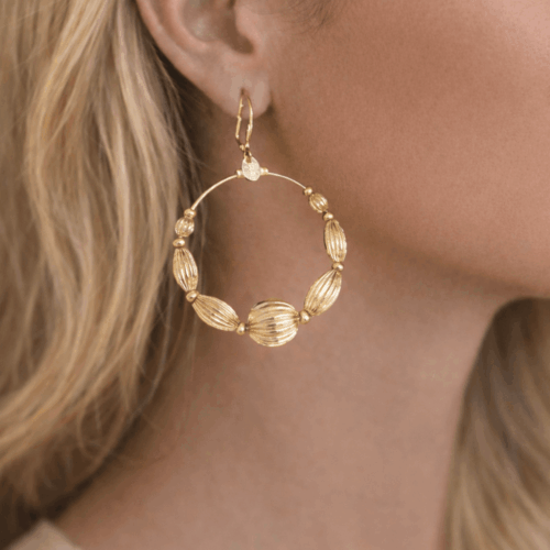 créoles en perles striées or collection Portofino - fabrication française design Mademoiselle Oups