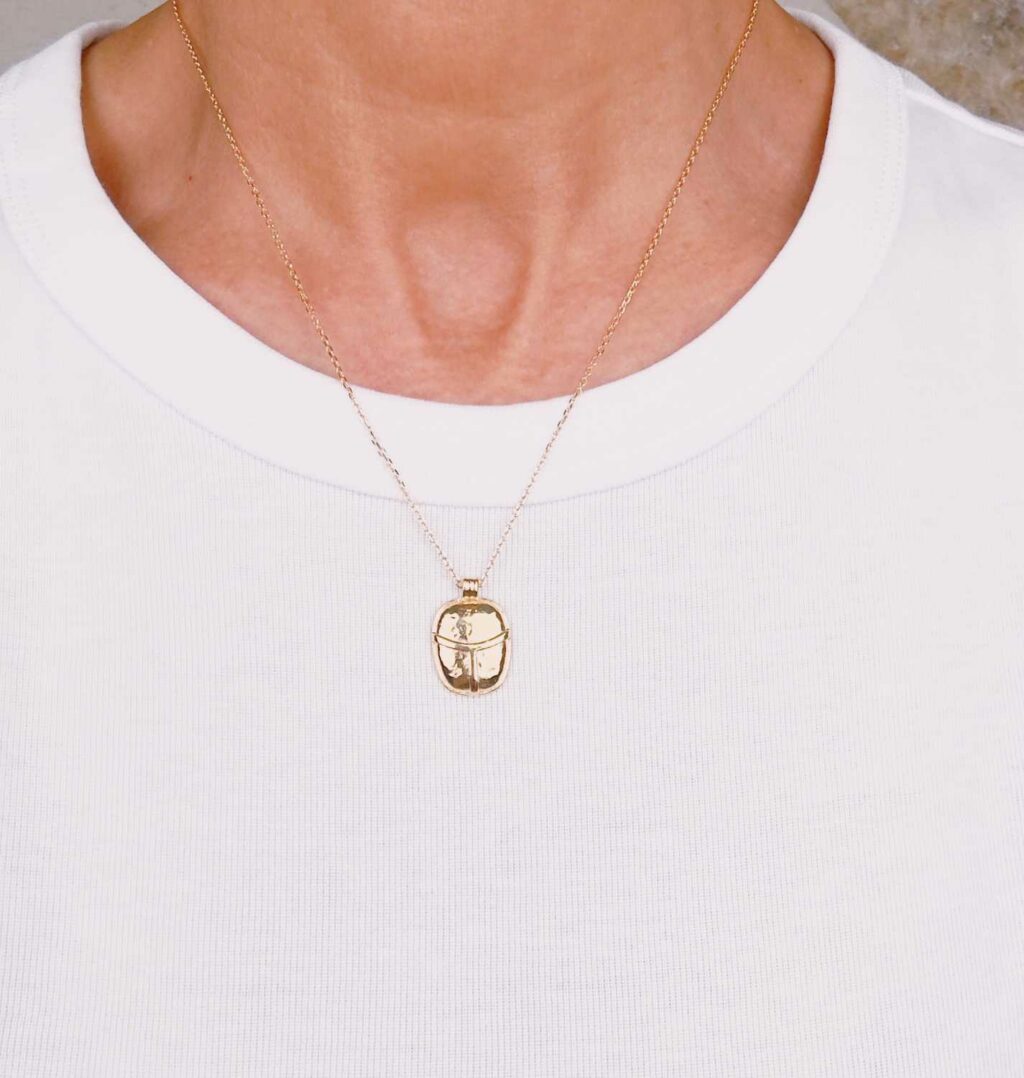 Collier scarabée doré égyptien - création originale Mademoiselle Oups