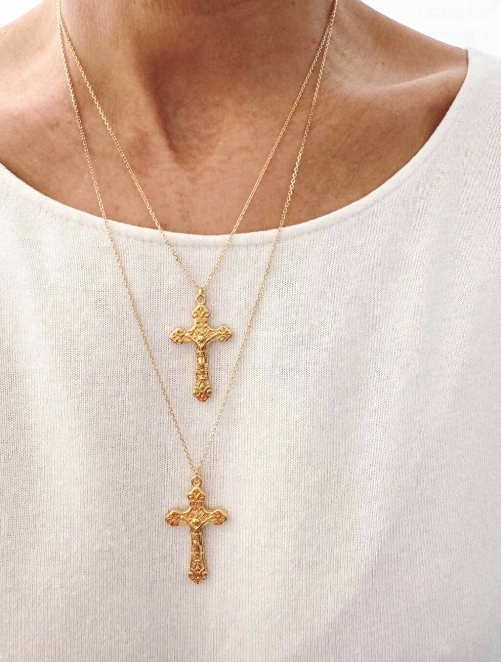 collier croix chrétienne Christ - Mademoiselle Oups