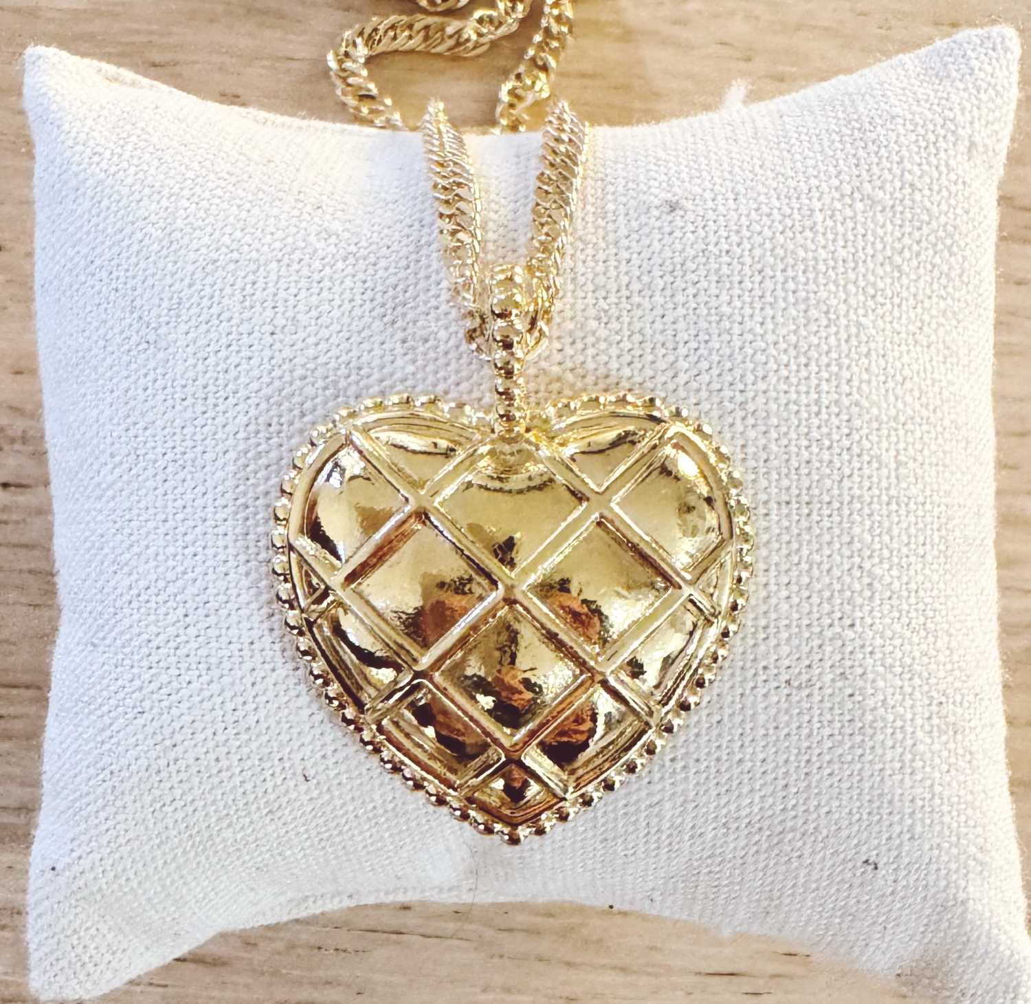 collier-coeur-matelassé-mademoiselleoups-2 collier pendentif cœur matelassé - Fabrication Design français Mademoiselle Oups