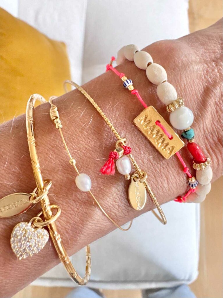 Accumulation de bracelets duo mère fille - Mademoiselle Oups