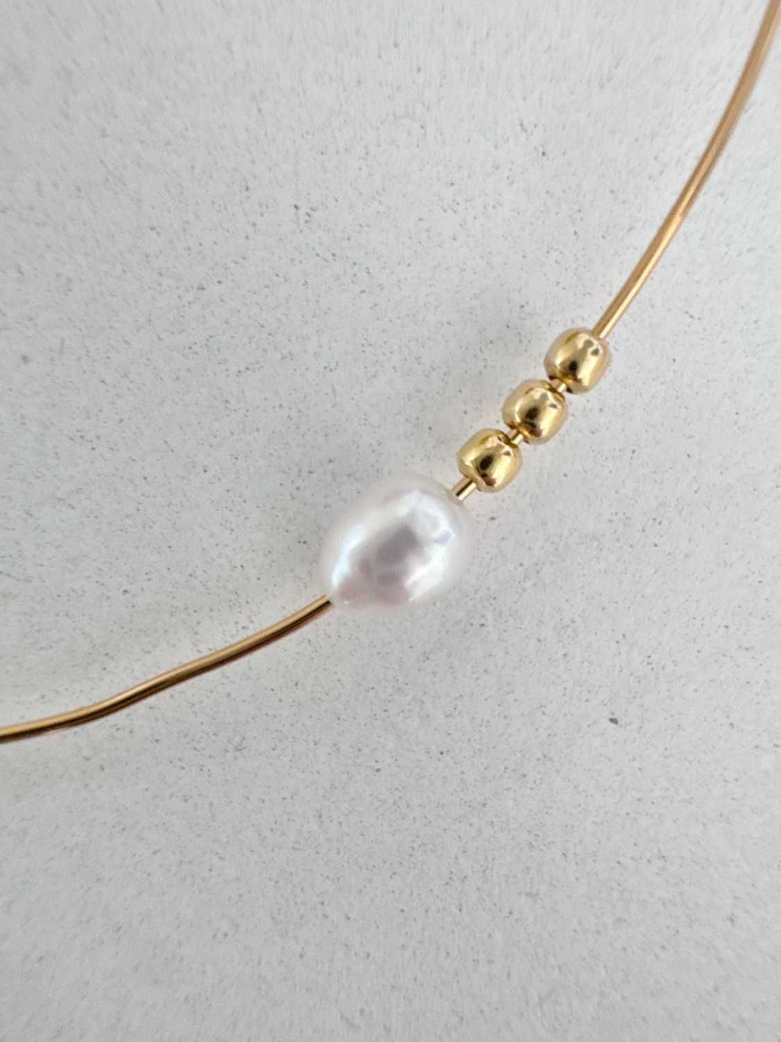 FILDOR bracelet duo mere fille perle culture - mademoiselle oups 4 Bracelet jonc souple FILDOR finition dorée avec perle de culture - Mademoiselle Oups