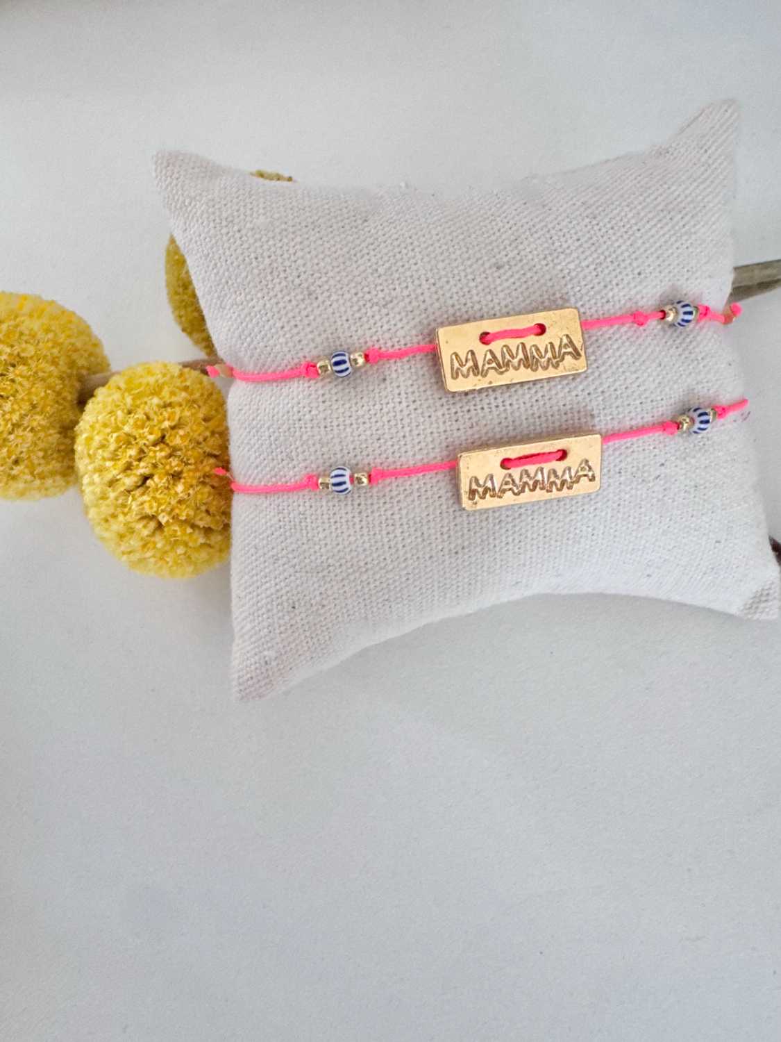 LOVE NOTE bracelet duo mere fille - mademoiselle oups 5 Bracelet message MAMMA de la collection LOVE NOTE esprit pop et solaire avec lien ajustable fluo - Mademoiselle Oups