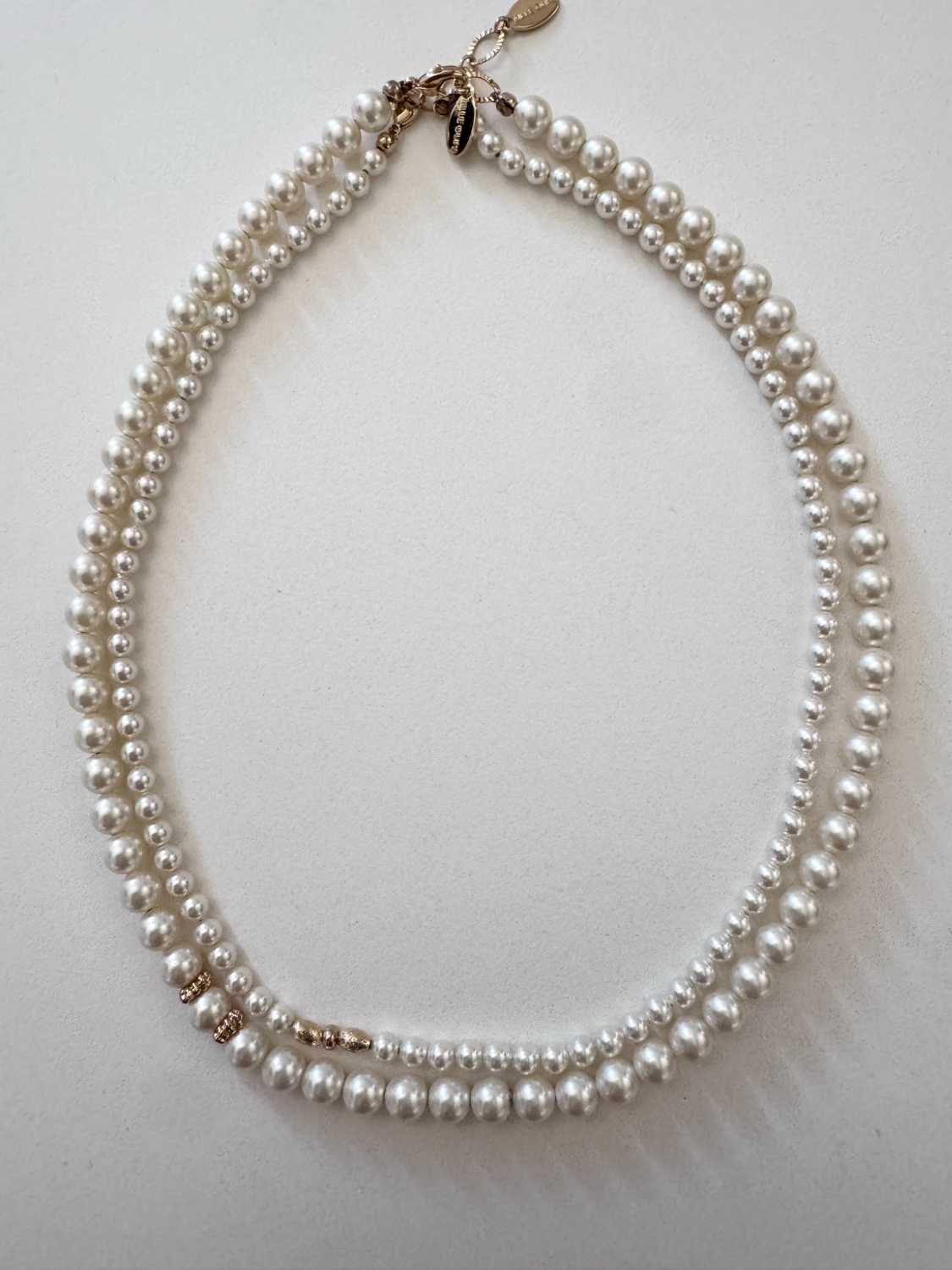 BIANCA swaro colliers deux tailles en perles swarovski blanches nacrées 2 (1) Accumulation des deux colliers en perles Swarovski à l'éclat lumineux - Mademoiselle Oups