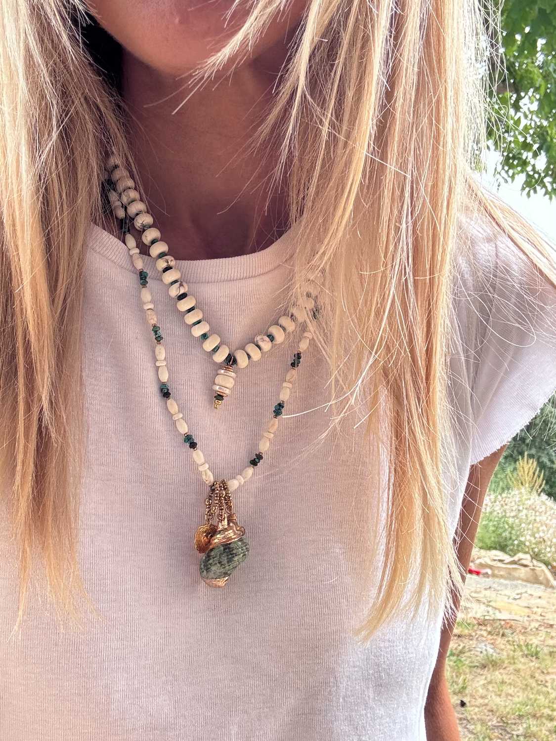 TERRA-mix-colliers-nomad-jade-blanc-mademoiselle-oups Colliers TERRA superposition - pièce unique en pierres naturelles fabriqués à la main dans l'atelier MADEMOISELLE OUPS à Nîmes