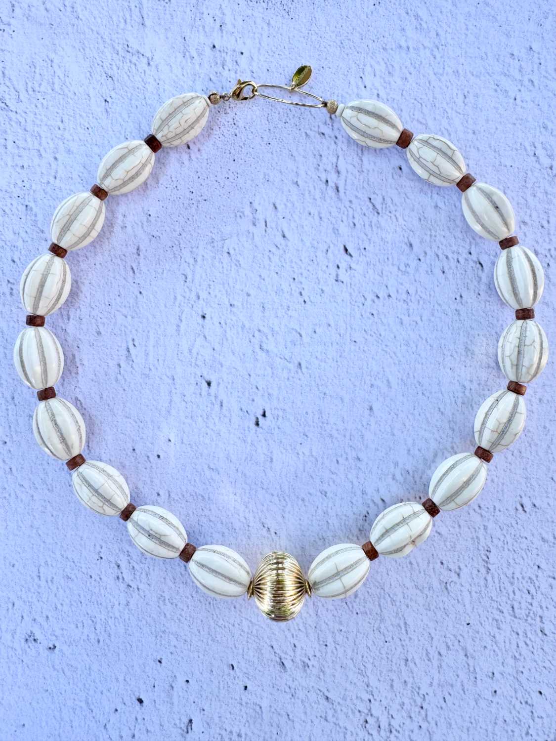 SOUL-AND-SAND-collier-choker-dune-magnesite-ivoire-terracotta-perle-doree-mademoiselle-oups