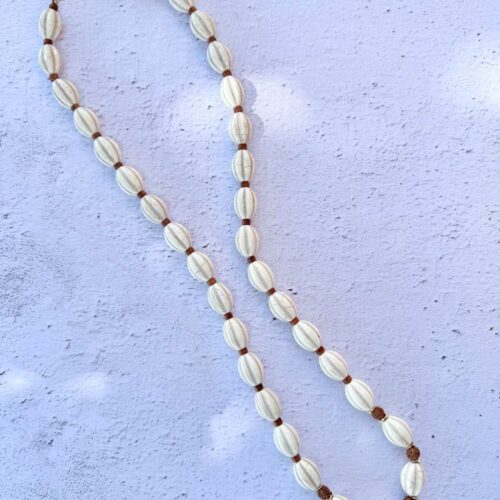 Sautoir DUNE en perles de Jade ivoire nervurées et graines naturelles – création artisanale française Mademoiselle Oups