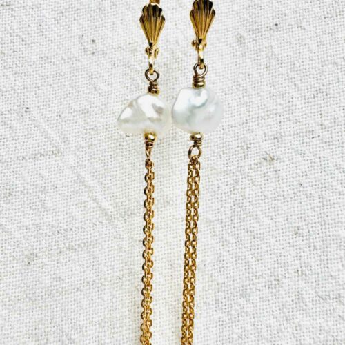 Boucles d’oreilles YUCCA en véritables perles de culture irrégulières et longues chaînes dorées – collection Indian Summer Mademoiselle Oups